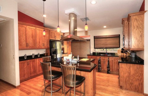 Paradise Valley Village House | Perfectly located and loaded with amenities