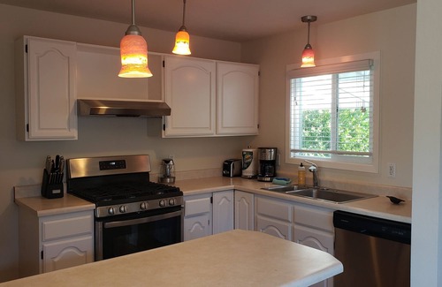 Trinidad House | Perfectly Located l Trinidad Harbor Views l Trinidad CanRedwood National Forest