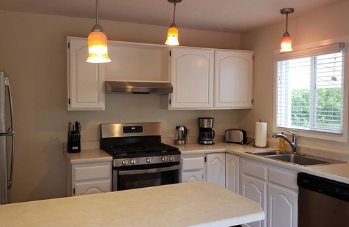 Trinidad House | Perfectly Located l Trinidad Harbor Views l Trinidad CanRedwood National Forest