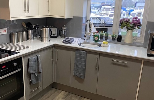 Wroxham Cottage | Perfectly located self catering holiday cottage