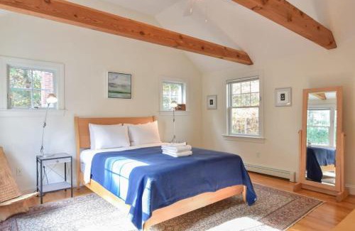 Orleans House | Perfectly private location w deeded beach access