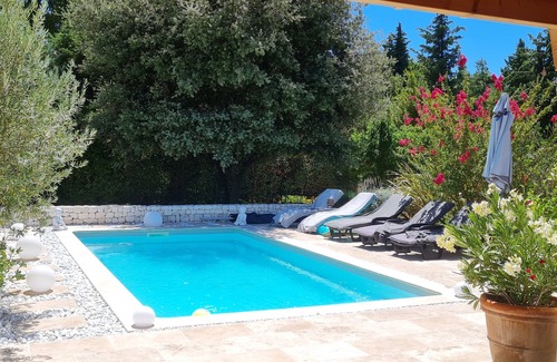 Le Thor Villa | Perle rare :Villa de Campagne 140 m2 avec Piscine son pool house & Grand jardin