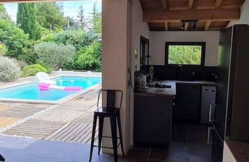 Le Thor Villa | Perle rare :Villa de Campagne 140 m2 avec Piscine son pool house & Grand jardin