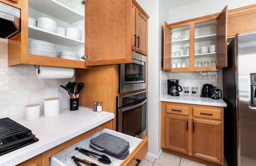 Perris House | Perris house 92571, Pet-friendly, cal king bed