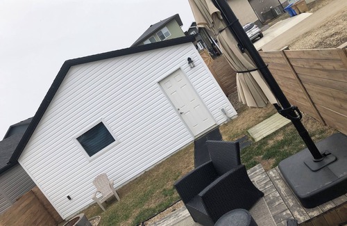 Regina House | Personal room in a shared house.