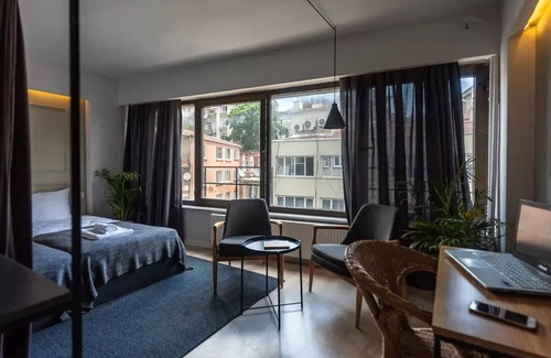 Tophane House | Pesa Suites
