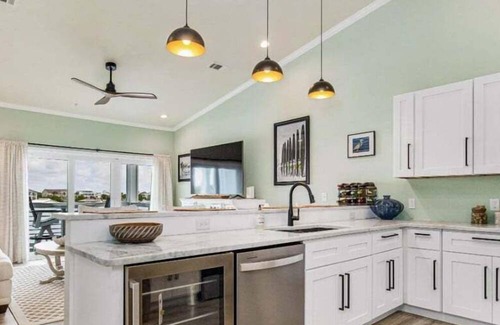 Ono Island Condo | Pescador Landing B5 | Beach Access | Walk to FloraBama | My Beach Getaways