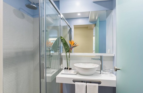 Camara de Lobos Hotel | Pestana Churchill Bay