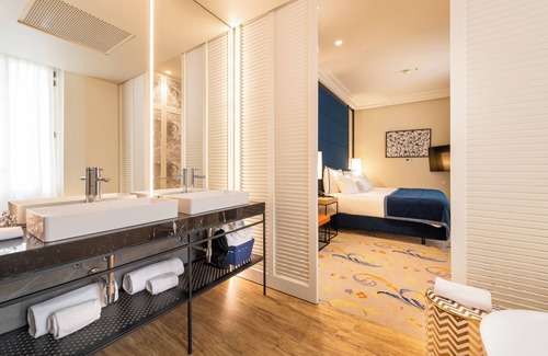 Sol Hotel | Pestana Collection Plaza Mayor