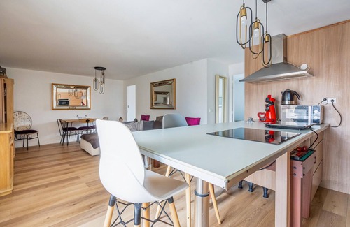 Saint-Thibault-des-Vignes Apartment | Pet friendly apartment in St Thibault des Vignes