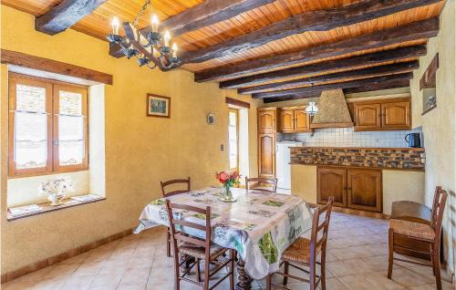 Saint-Crepin-et-Carlucet Apartment | Pet Friendly Apartment