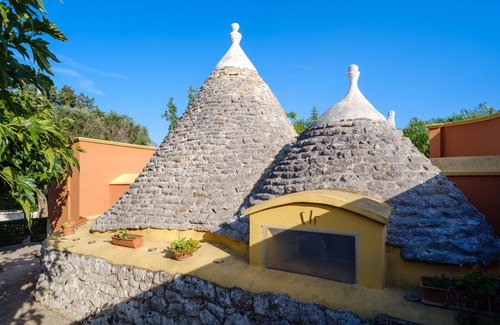 Francavilla Fontana Villa | Pet-Friendly Villa "Trullo" with Garden & Barbecue