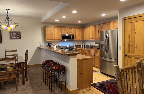 Mountain Village Condo | Pet-Friendly 1-Bedroom Condo With Pool, Hot Tubs