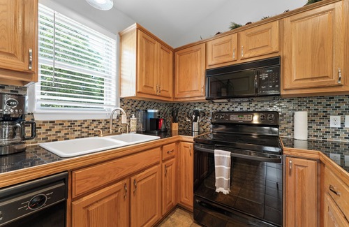 Branson West Condo | Pet Friendly 2 Bedroom, 2.5 Bath condo near SDC in Stonebridge Resort!