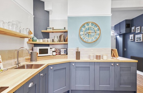Portsmouth Cottage | Pet Friendly 3 Bed House Southsea - NEW LISTING!