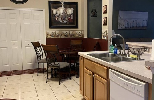 Ocala House | PET FRIENDLY 3BR HOME WITH SEASONAL POOL, 12 minutes to FAST, 15 minutes to WEC!