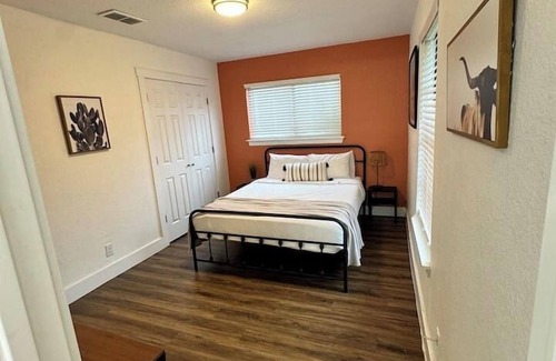 Sweetbriar House | Pet-Friendly 3BR w/Pool By DTown