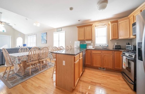Sea Isle City Condo | Pet Friendly, 5 Bedroom Home in the Heart of Sea Isle City
