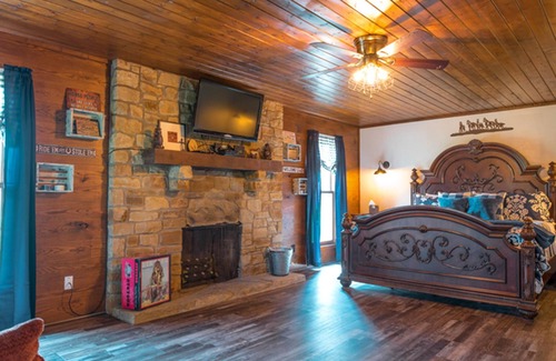 Nashville Other | Pet Friendly, 6 Bedroom Peaceful Farm