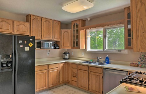 Sand Lake House | Pet Friendly Anchorage Retreat w/Deck & Yard