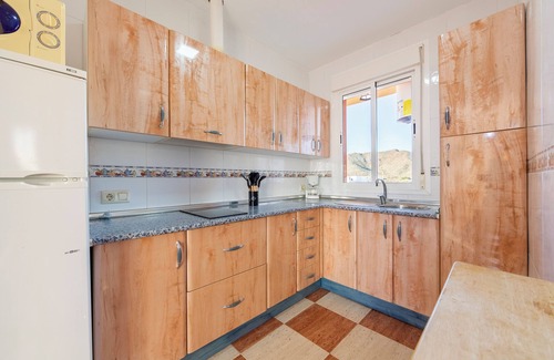 El Pozo de los Frailes Apartment | Pet-Friendly Apartment Las Cuatro Lunas with Mountain View, Terrace & A/C