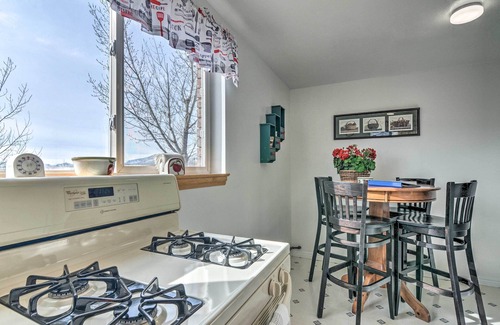 Sevier County House | Pet-Friendly Aurora House w/Mountain Views!