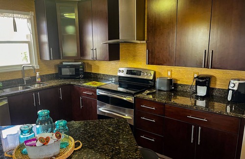 Colington Cottage | Pet friendly beach house w/Hot Tub - Short 0.4 mile walk to beach!