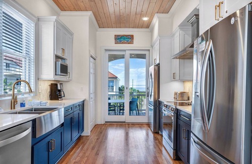 East End House | Pet Friendly, Beach Front, Swimming Pool, St George Island