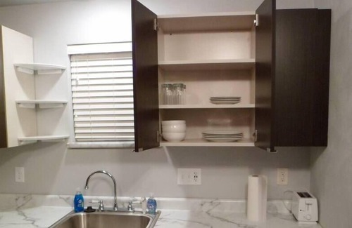 Shiloh House | Pet Friendly, Beautiful, Cozy Executive Rental