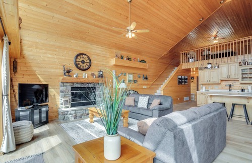 Mammoth Creek Cabin | Pet-Friendly Cabin < 1 Mi to Panguitch Lake!