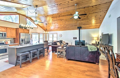 Pinetop Cottage | Pet-friendly Cabin in Pinetop-lakeside!