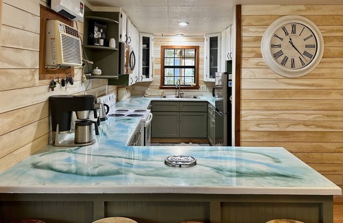 Ore City House | Pet-friendly campground cabin retreat w/shared pool, firepit, lake access