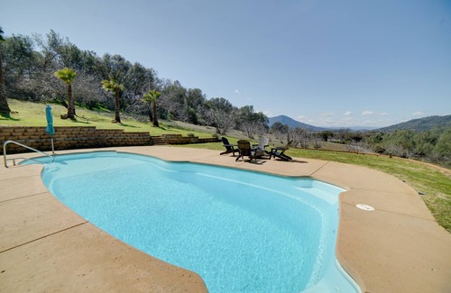 Wilbur Springs House | Pet-Friendly Clearlake Oaks Vacation Home w/Pool!