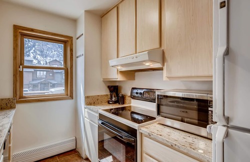 Frisco Condo | PET FRIENDLY Condo close to Main Street in Frisco!