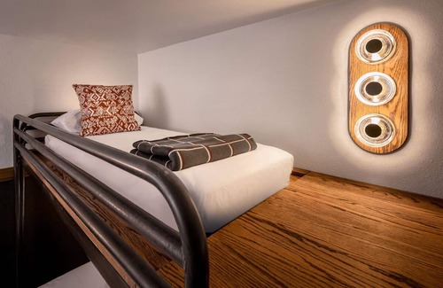Branson Hotel | Pet-Friendly Creekside Haven Near State Park Trails and Outdoor Fun