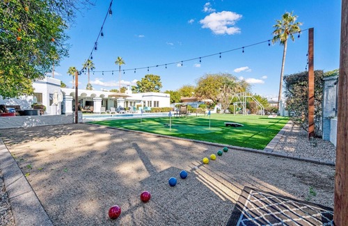 Moon Mountain Vistas House | Pet-friendly entertainer's abode with heated private pool, spa, and pool table!