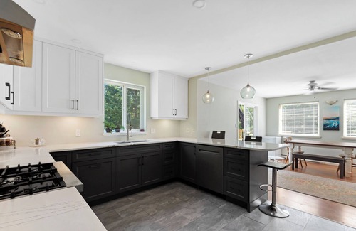 Shawnigan Lake House | Pet Friendly Family Home in Shawnigan Lake