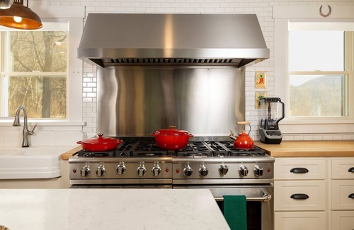 West Townshend House | Pet-friendly Farmhouse, near hiking!