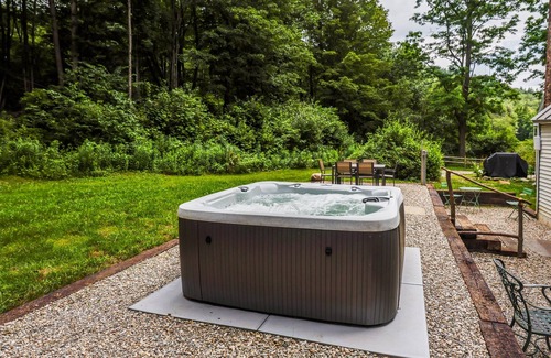 West Townshend House | Pet-friendly Farmhouse, near hiking!