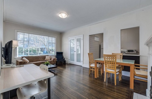 West End Apartment | Pet Friendly Furnished 2 Bedroom @ 935 Jervis
