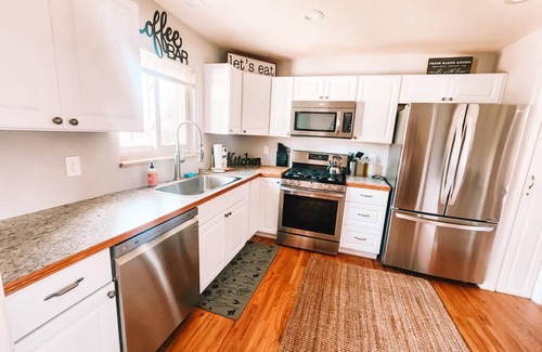 Security-Widefield House | Pet Friendly Gorgeous Large 5 Bdrm Home near allnn