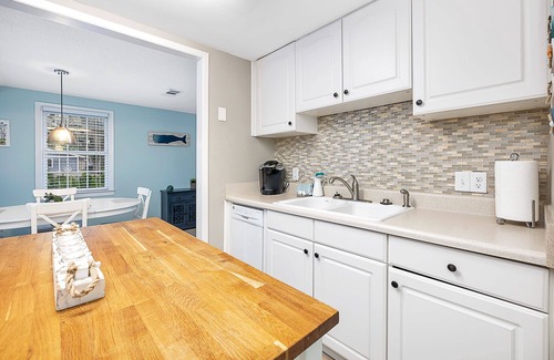 Saint Simons Heights House | Pet-Friendly, Great Location, Large Fenced-In Yard