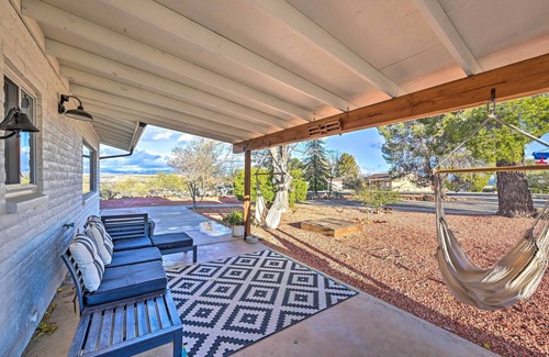 Cottonwood-Verde Village Cottage | Pet-friendly Gem w/Treehouse: 20 Mi to Sedona