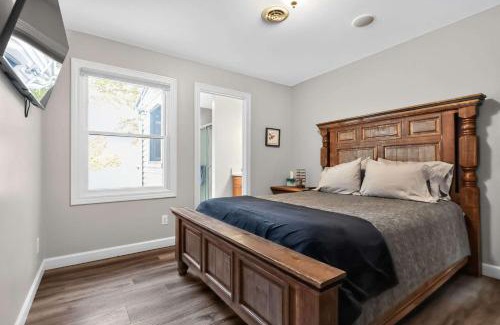 Grass Lake House | Pet-friendly Grass Lake Hideaway