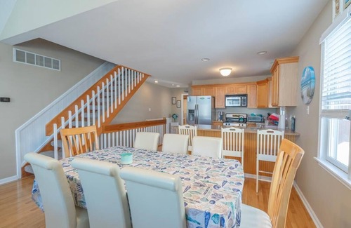 Sea Isle City Condo | Pet Friendly! Great Location- Can Walk to Downtown Sea Isle