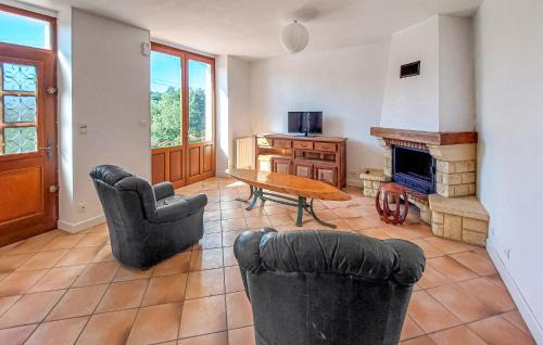 Nanteuil-en-Vallee House | Pet Friendly Home In Nanteuil-En-Vallée With Wifi