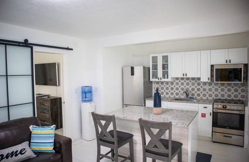 Marathon Cottage | Pet Friendly Half-Duplex Cottage with kayaks and 40' Slip Option at Marina