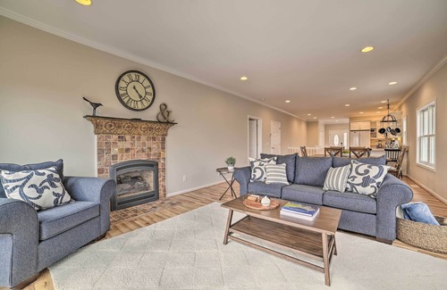 Harbor Springs House | Pet-Friendly Harbor Springs Home: Hot Tub + Pool!