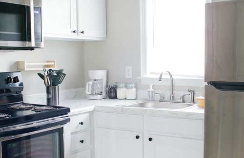 Montgomery Apartment | Pet-Friendly Hideout | Walk to MGM