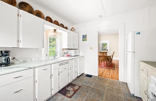 Nashville Cottage | Pet-Friendly, Historic Cottage in Downtown Nashville